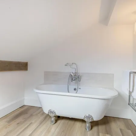 בית נופש 2 Bed In Oc-l30774 *